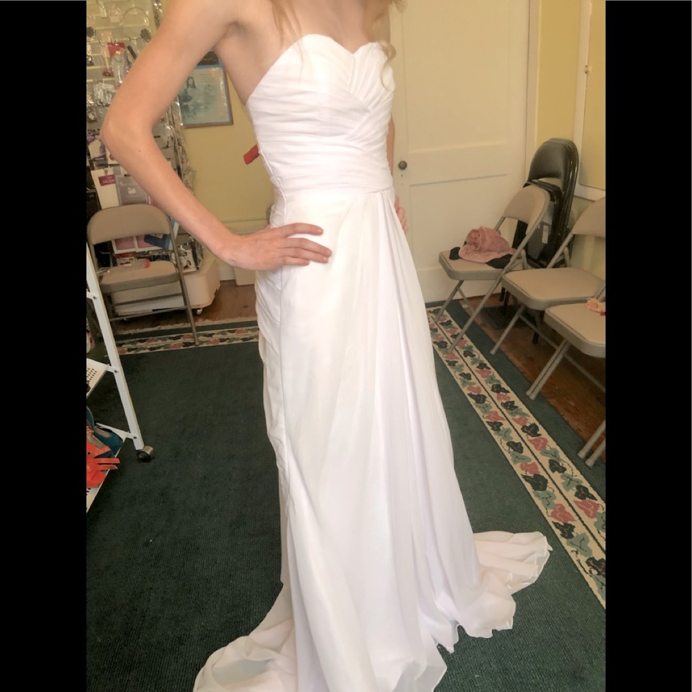 🆕 BEAUTIFUL👗Sweetheart neckline🌹wedding dress 🌹size 6 😝Has Pockets!!